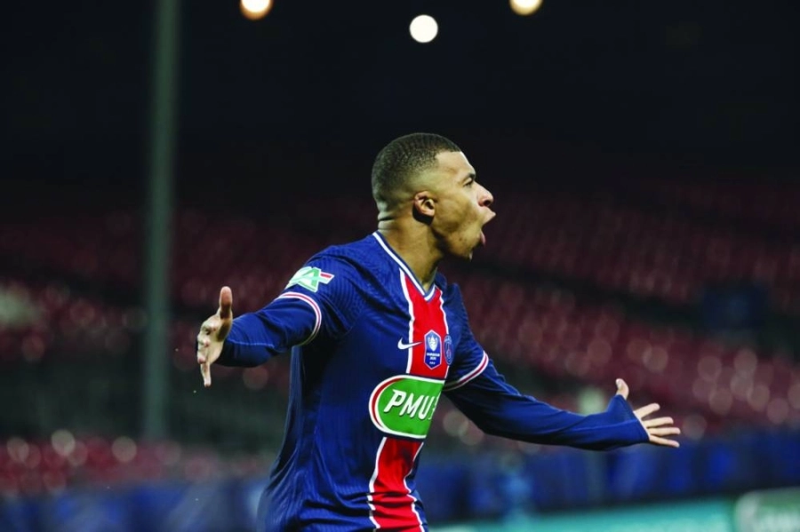 كيليان مبابي   (مكة)