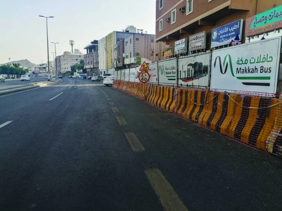 



من الأعمال في مشروع حافلات مكة             (أنس الحارثي)