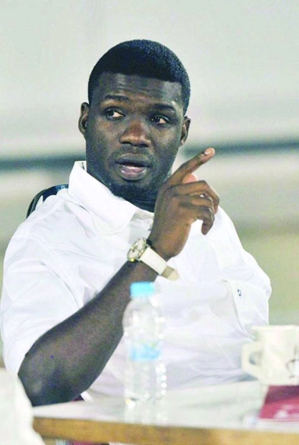 عبدالعزيز دبلول  (مكة)