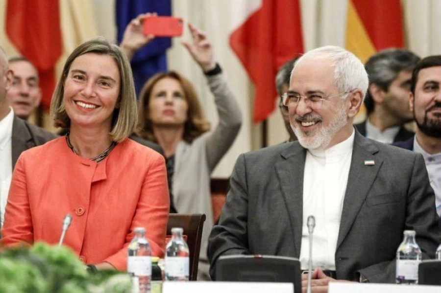 






أحد لقاءات ظريف مع الاتحاد الأوروبي                          (مكة)