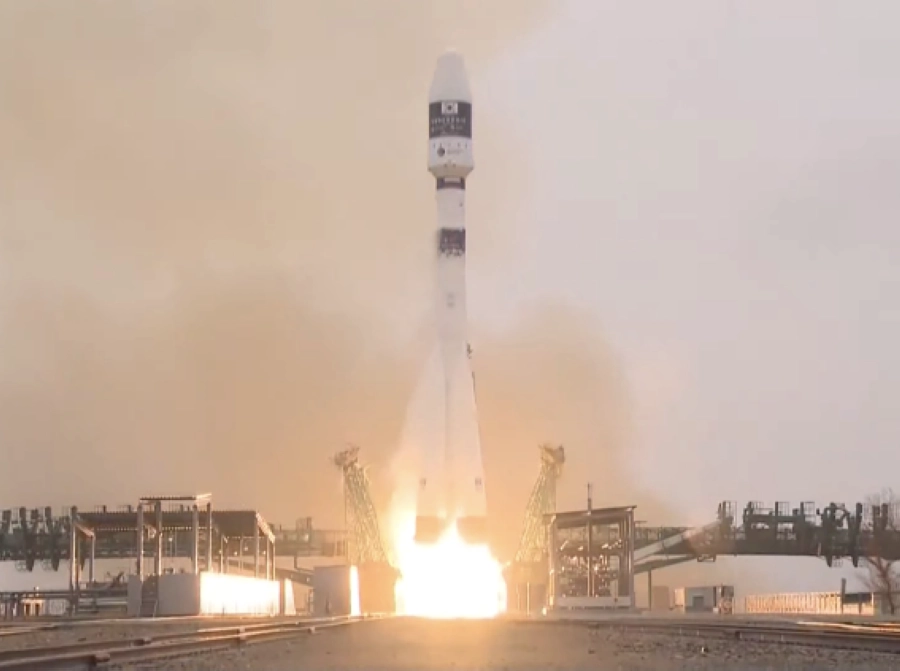 القمر الصناعي السعودي 