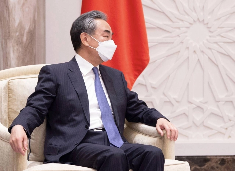 ولي العهد يجتمع مع وزير خارجية جمهورية الصين الشعبية (واس)