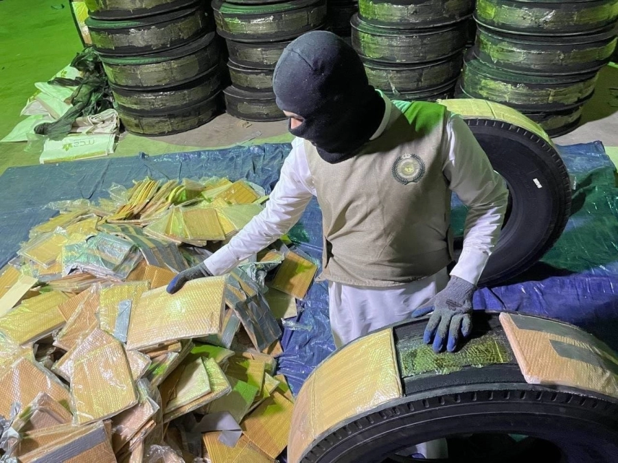 






 من عملية ضبط الأقراص المخدرة           (مكة)