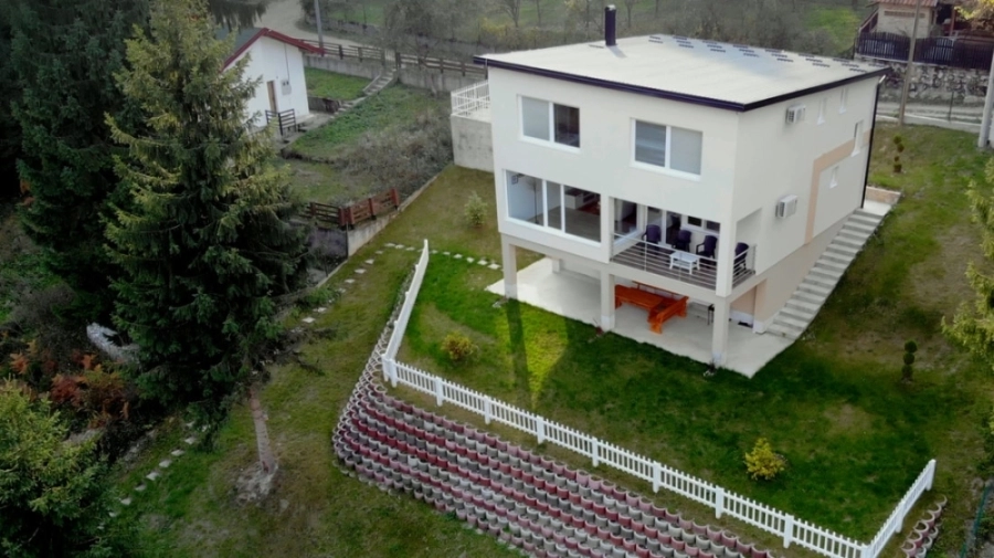 






أحد أنماط البناء في البوسنة