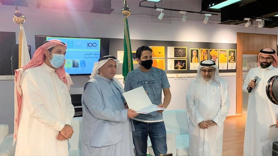 يماني يفتتح المعرض الدولي الفوتوغرافي