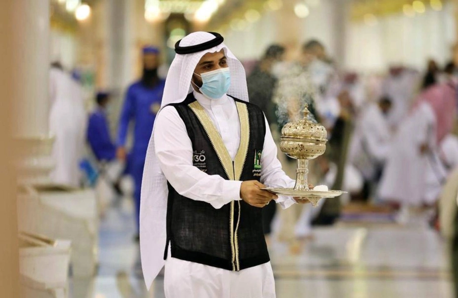 تبخير المسجد النبوي خلال رمضان