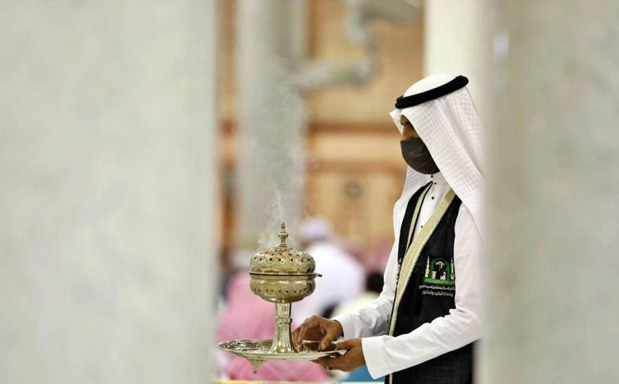 تبخير المسجد النبوي خلال رمضان