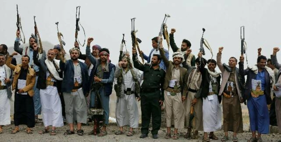 






عناصر من ميليشيات الحوثي الإرهابية