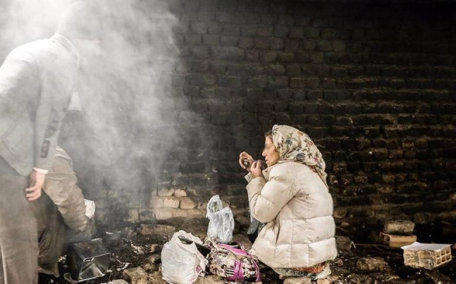 






أسرة إيرانية تواجه مصاعب الحياة