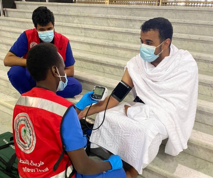 من الأعمال التطوعية بالمسجد الحرام      (مكة)