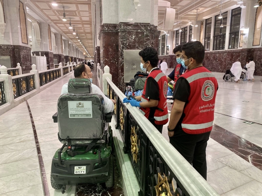 






متطوعون بالمسجد الحرام                   (مكة)