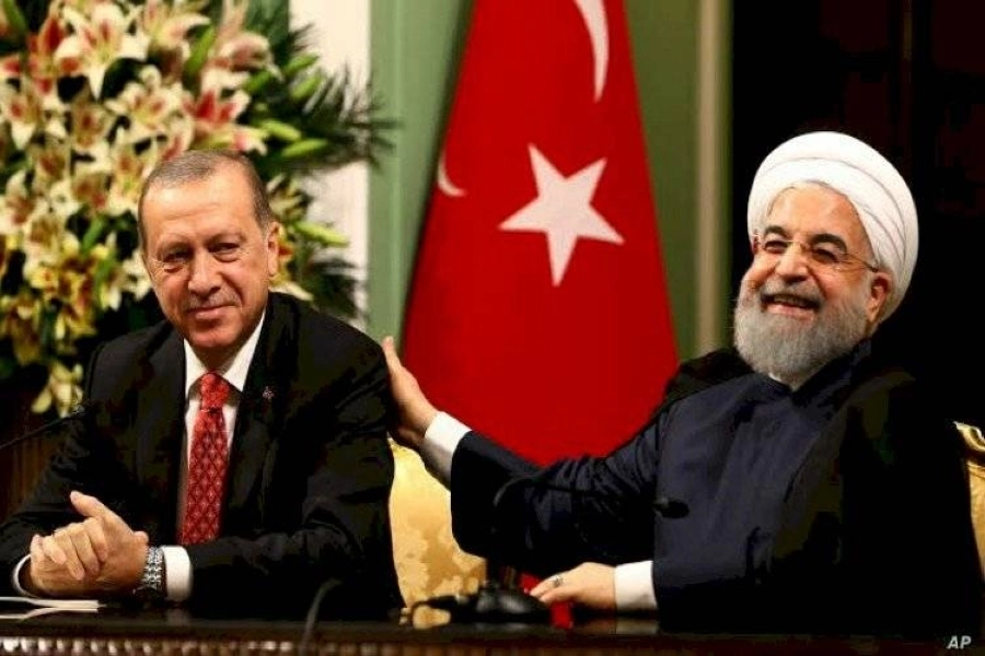 






لقاء سابق جمع روحاني وإردوغان        (مكة)