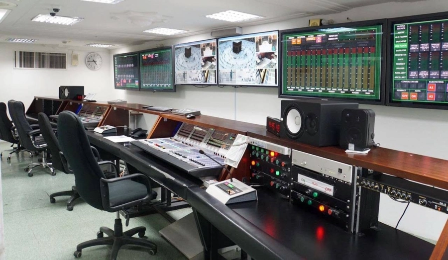 






غرفة مراقبة النظام الصوتي بالمسجد الحرام         (مكة)