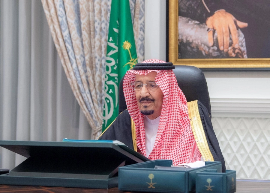 الملك سلمان مترئسا جلسة مجلس الوزراء عبر الاتصال المرئي (واس) 