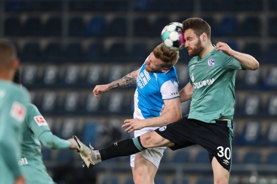 شالكه في مباراته أمام أرمينيا (د ب أ)