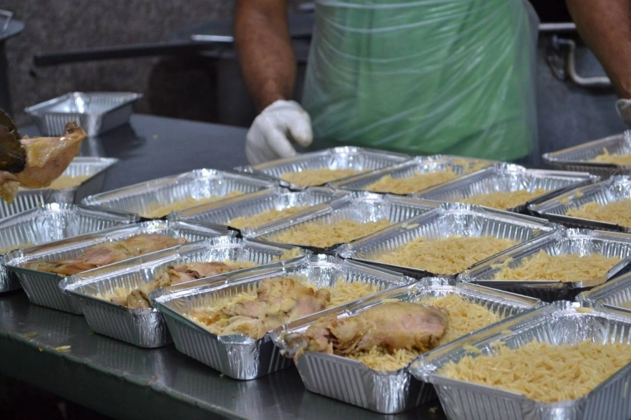 تعبئة وتغليف فائض الطعام (مكة)