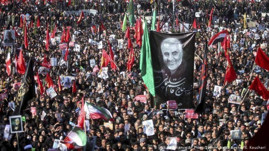 






سليماني تحول إلى رمز للإيرانيين                                                             (مكة)