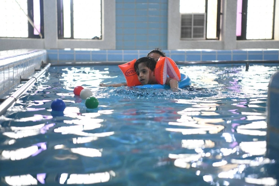 






من برنامج العلاج المائي                          (مكة)