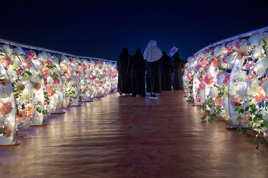 






زائرات خلال فعاليات المهرجان                                 (مكة)