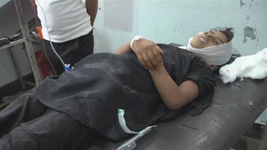 






طفلة قتلت بقذائف الحوثي على تعز                            (مكة)