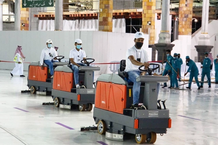 جانب من استعدادات الرئاسة لاستقبال العشر الأواخر من رمضان المبارك               (مكة)