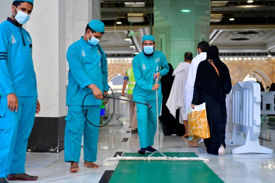 جانب من استعدادات الرئاسة لاستقبال العشر الأواخر من رمضان المبارك               (مكة)