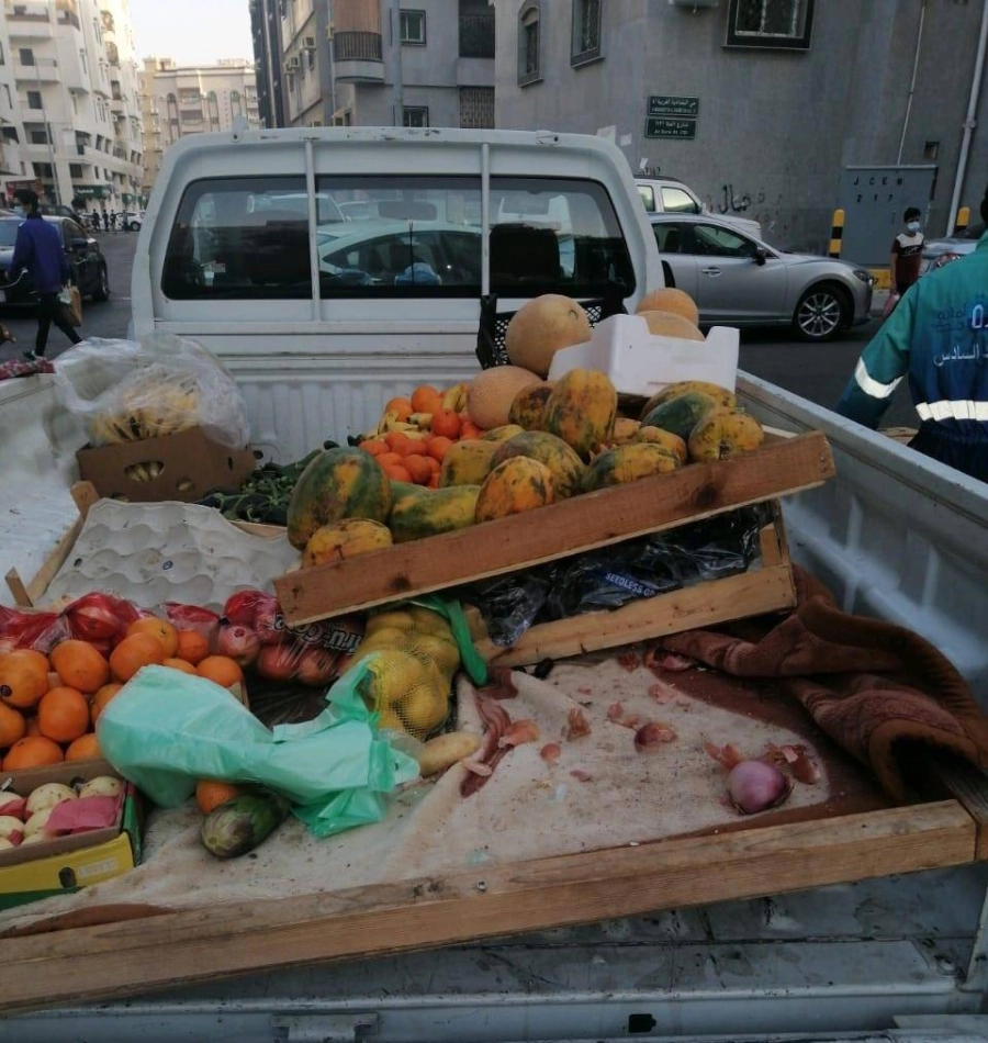 أمانة جدة تتلف 100 كجم من اللحوم ومصادرة 700 كجم من الخضروات بنطاق البغدادية