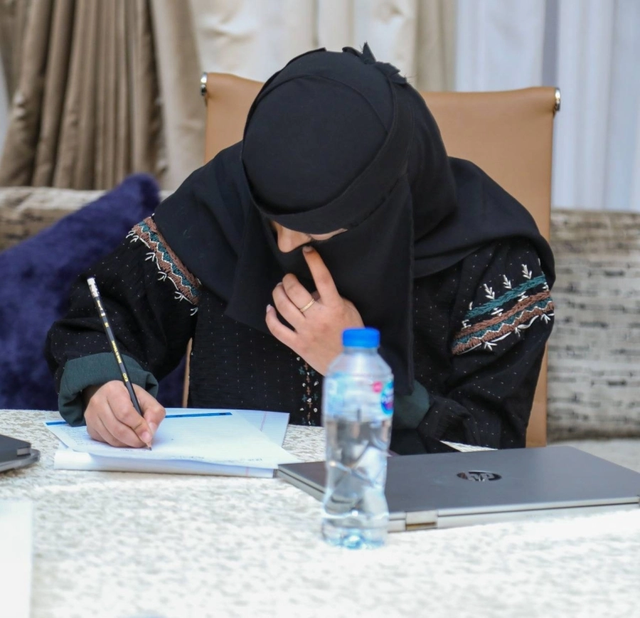 طالبة خلال مشاركتها بالمعسكر (مكة)