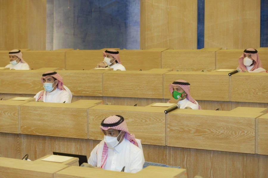 رؤساء الأندية خلال الاجتماع  (مكة)