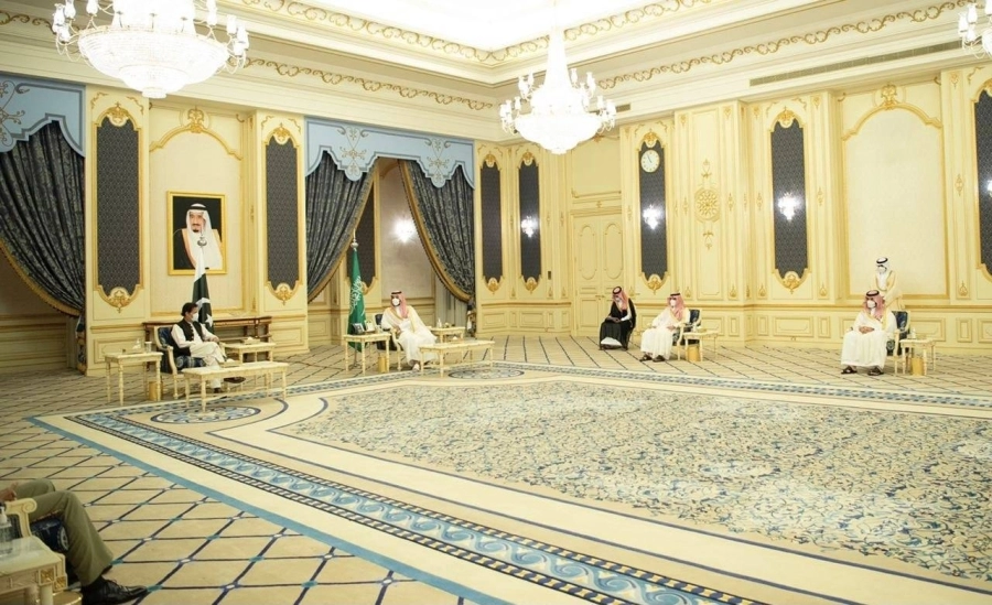 ولي العهد ورئيس وزراء باكستان يعقدان جلسة مباحثات لتعزيز العلاقات الثنائية (واس)