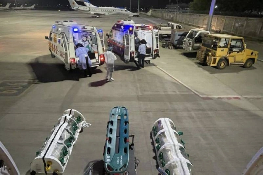 الإخلاء الطبي الجوي ينجح بنقل عائلة سعودية مصابة بفايروس كورونا من الهند إلى المملكة (واس)