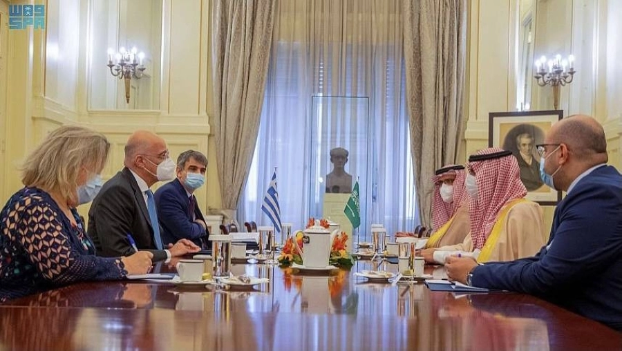 وزير الثقافة يلتقي وزير الخارجية اليوناني