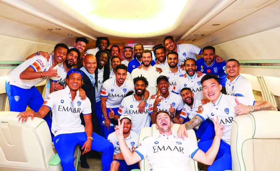 لاعبو الهلال في طريق العودة للرياض                                                           (مكة)