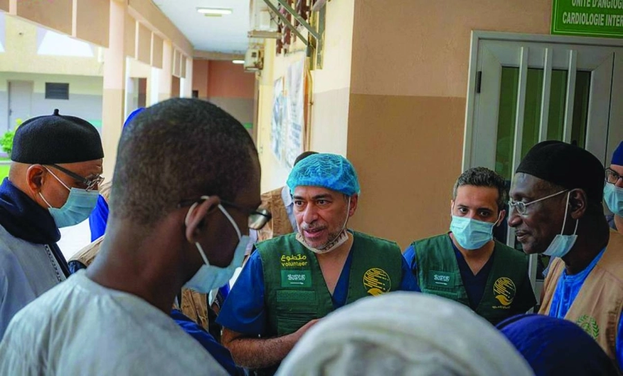 






الفريق السعودي يطلع على الحالات                                                               (واس)