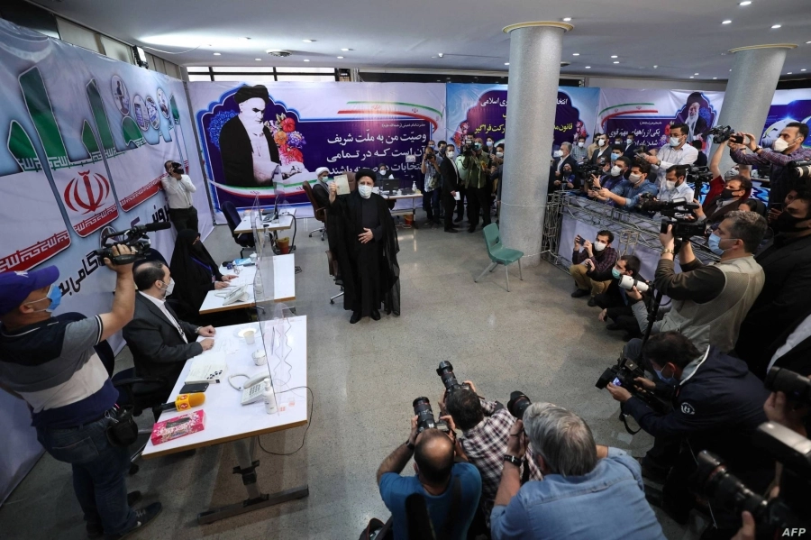 






 إبراهيم رئيسي في إحدى جولاته الانتخابية               (تويتر)