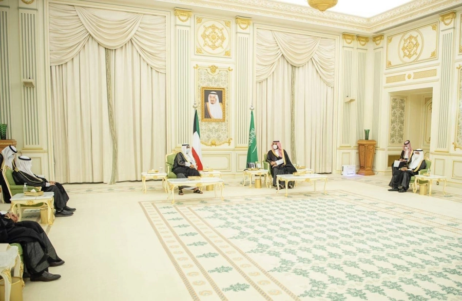 ولي العهد يتسلم رسالة خطية لخادم الحرمين الشريفين من أميرالكويت ويعقد اجتماعاً مع ولي العهد الكويتي (واس)