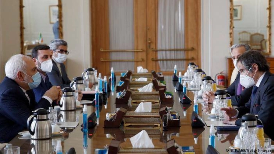 جروسي خلال اجتماعه مع محمد جواد ظريف (مكة)