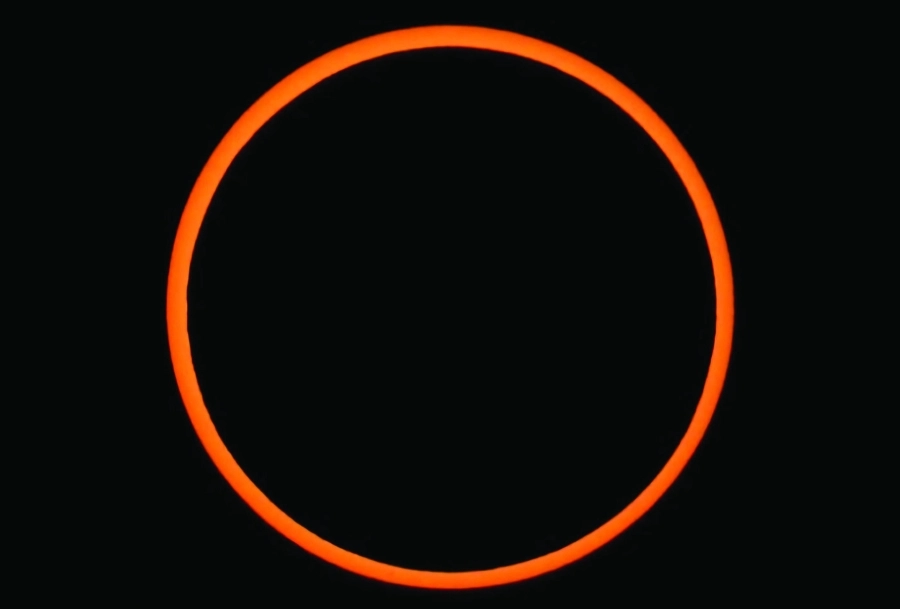   (مكة)    الكسوف الحلقي    