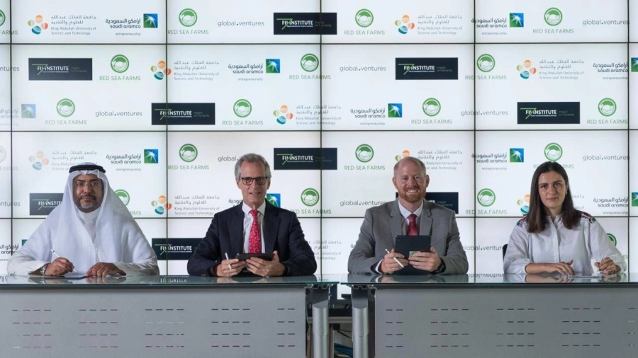 



المتحدثون في المؤتمر الصحفي                                                                                                      (مكة)