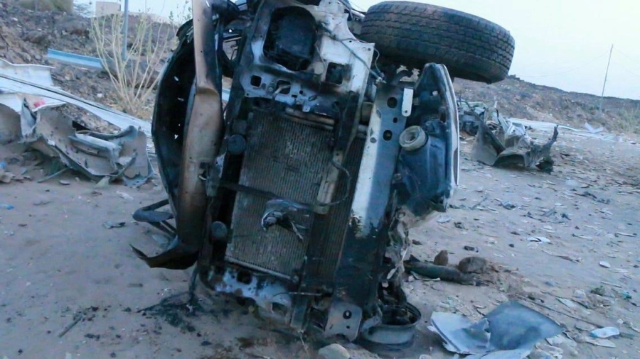 






آثار الدمار الذي خلفه صاروخ الحوثي                                                             (مكة)