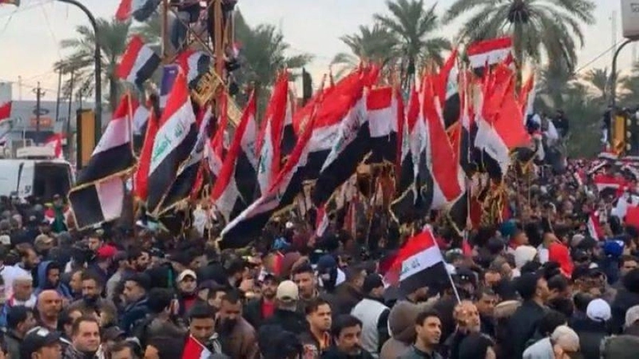 






عراقيون يحتجون على تغلغل طهران في العراق                                              (مكة)