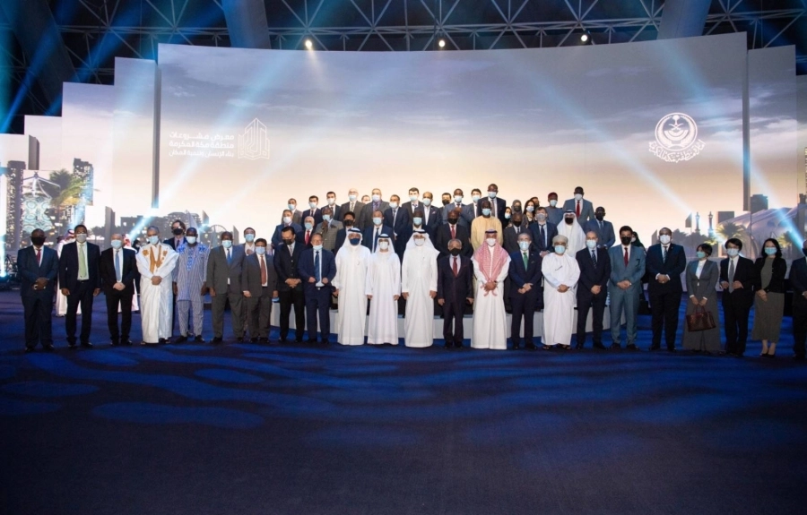 استقبال السفراء وزيارتهم 