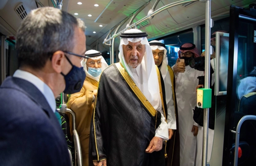 تدشين حافلات مكة