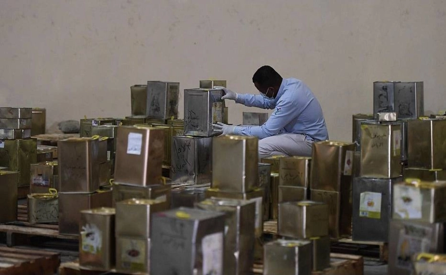 ضبط أكثر من 106 أطنان من منتجات الأغذية المخالفة بمنطقة الرياض خلال الربع الثاني من عام 2021 (الغذاء والدواء)