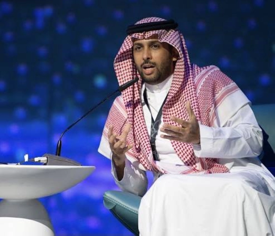 خالد الفيصل يتوج الفائزين الستة في مسابقة تحدي أيام مكة للبرمجة والذكاء الاصطناعي