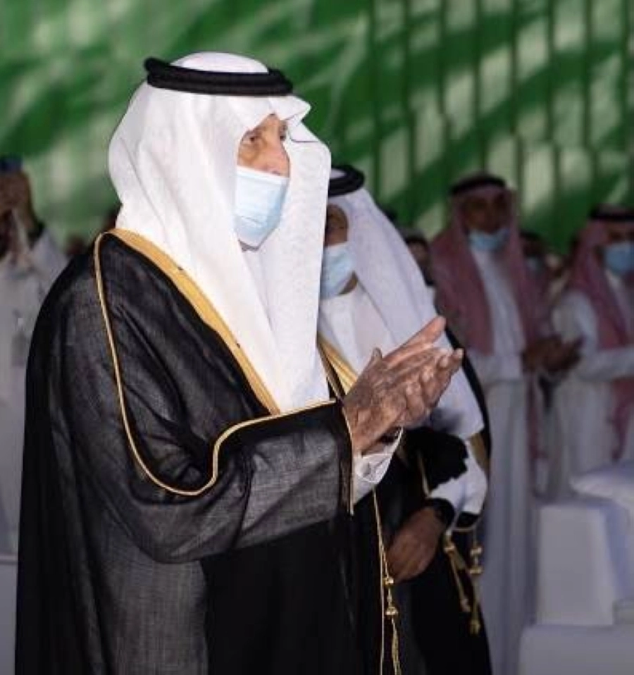 خالد الفيصل يتوج الفائزين الستة في مسابقة تحدي أيام مكة للبرمجة والذكاء الاصطناعي