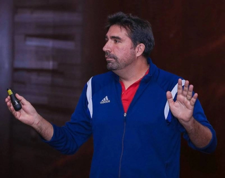 






مانويل نافارو