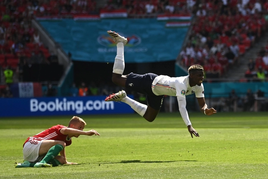 فرنسا والمجر أمس الأول بأمم أوروبا (د ب أ)