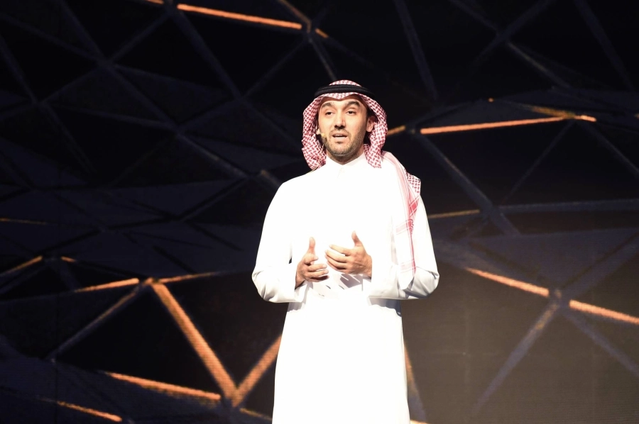 عبدالعزيز بن تركي يلقي الضوء على المشروع الجديد