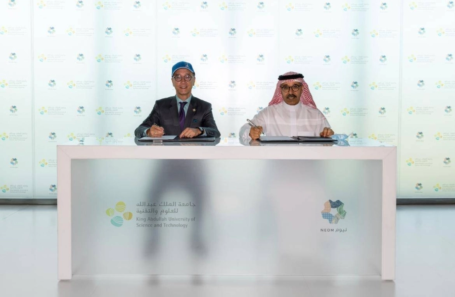 






خلال توقيع الاتفاقية                     (كاوست)